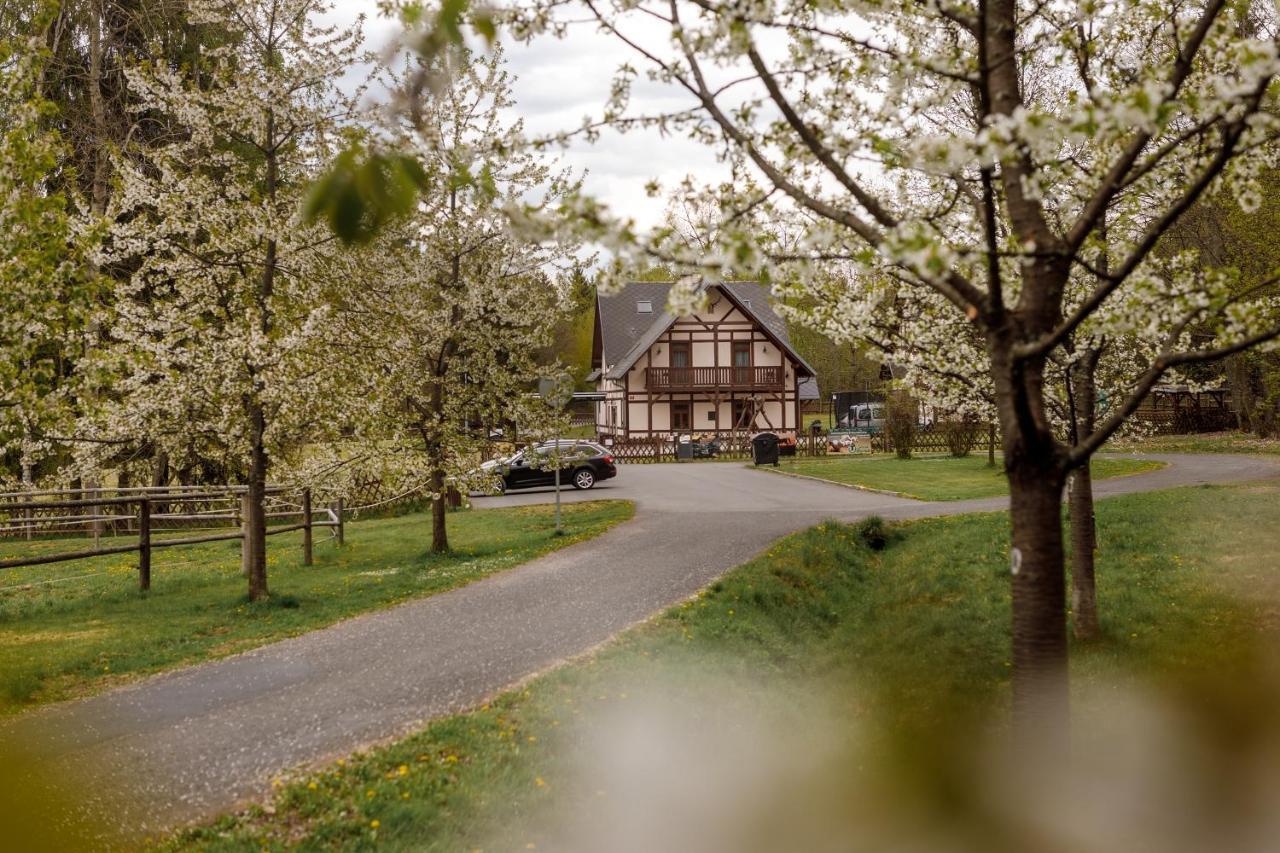 Farma Hory Hotell Karlsbad Exteriör bild