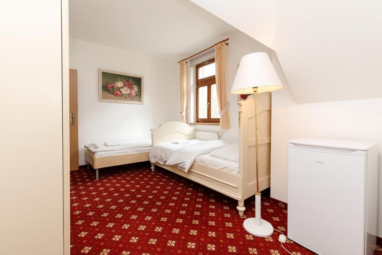 Farma Hory Hotell Karlsbad Exteriör bild