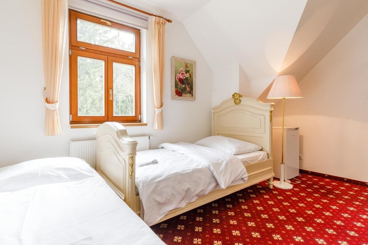 Farma Hory Hotell Karlsbad Exteriör bild